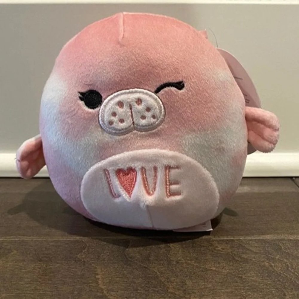 Hosha the Manatee 5" Valentine Squishmallow